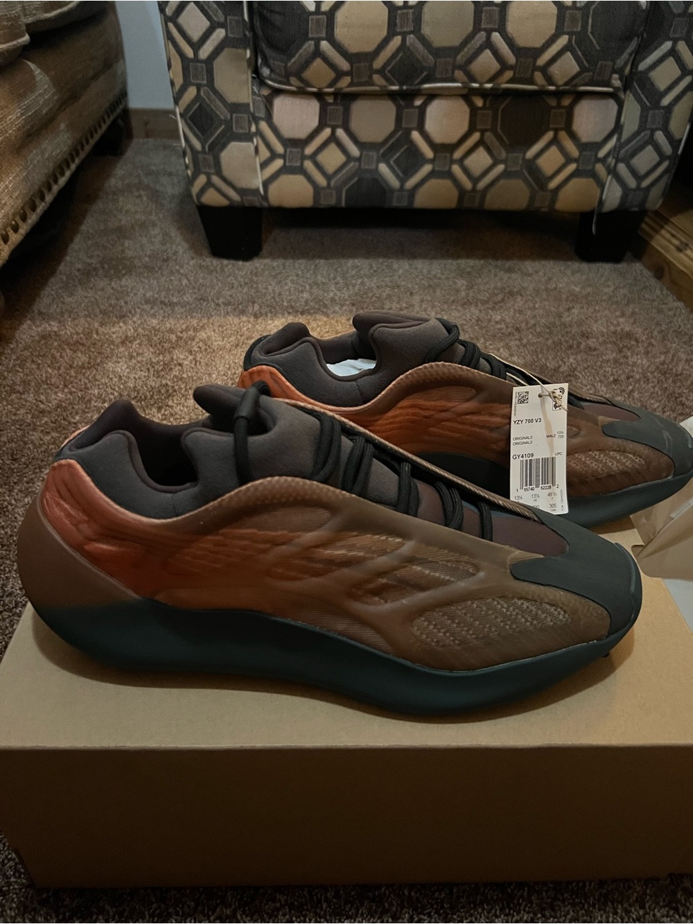 Yeezy 700 Copper